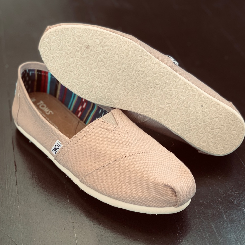 TOMS shoes